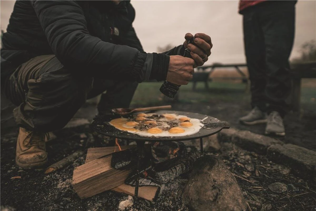 Robens Bighorn Pfanne, 3-Beinig, 48x44x23cm, Schwarz â Bild 8